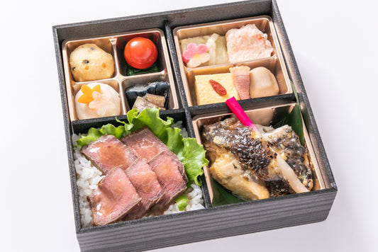 ～選べるメイン～牛ロースト重とこだわりの和惣菜 御膳