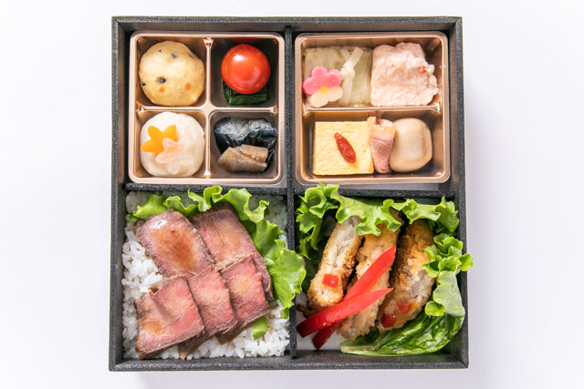 ～選べるメイン～牛ロースト重とこだわりの和惣菜 御膳